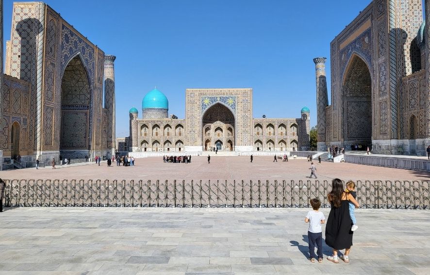 Usbekistan mit Kind, Familie, Baby