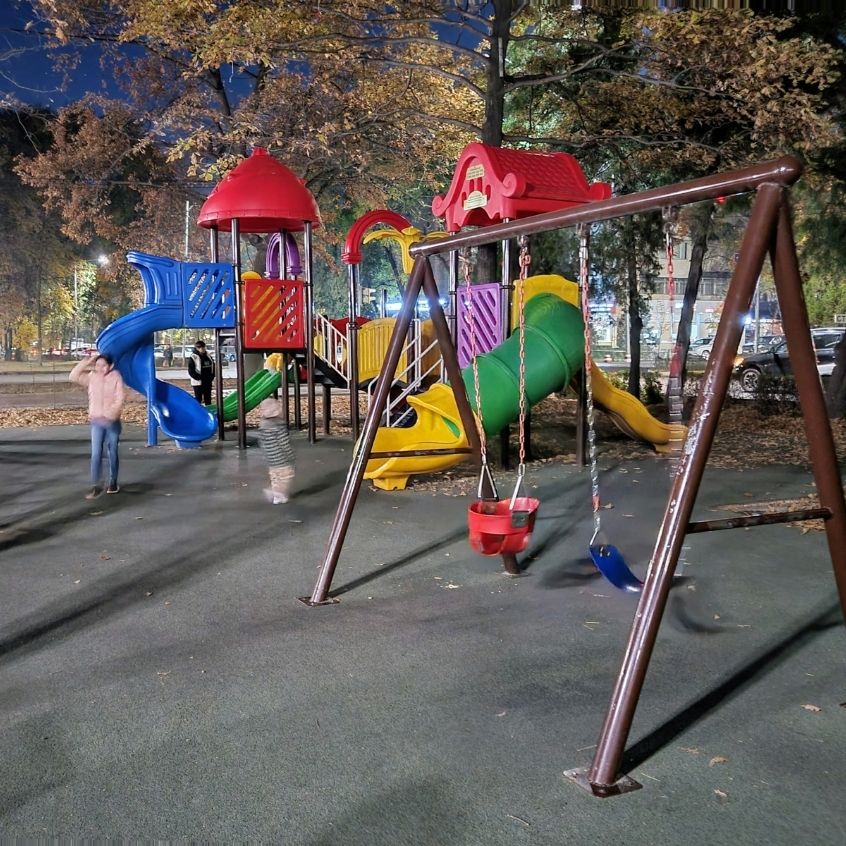 Spielplatz Promenade Erkindik Bishkek