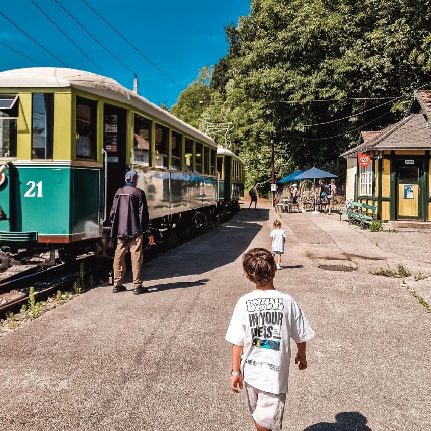 Anreise Höllentalbahn Payerbach Niederösterreich Kind