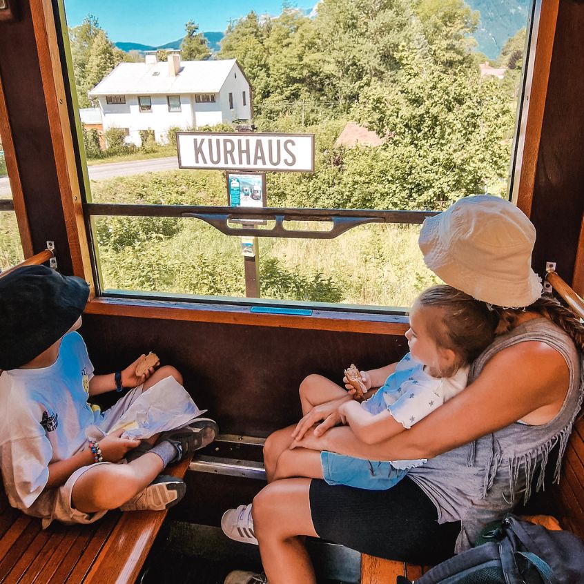 Zug Höllentalbahn Kinder Niederösterreich