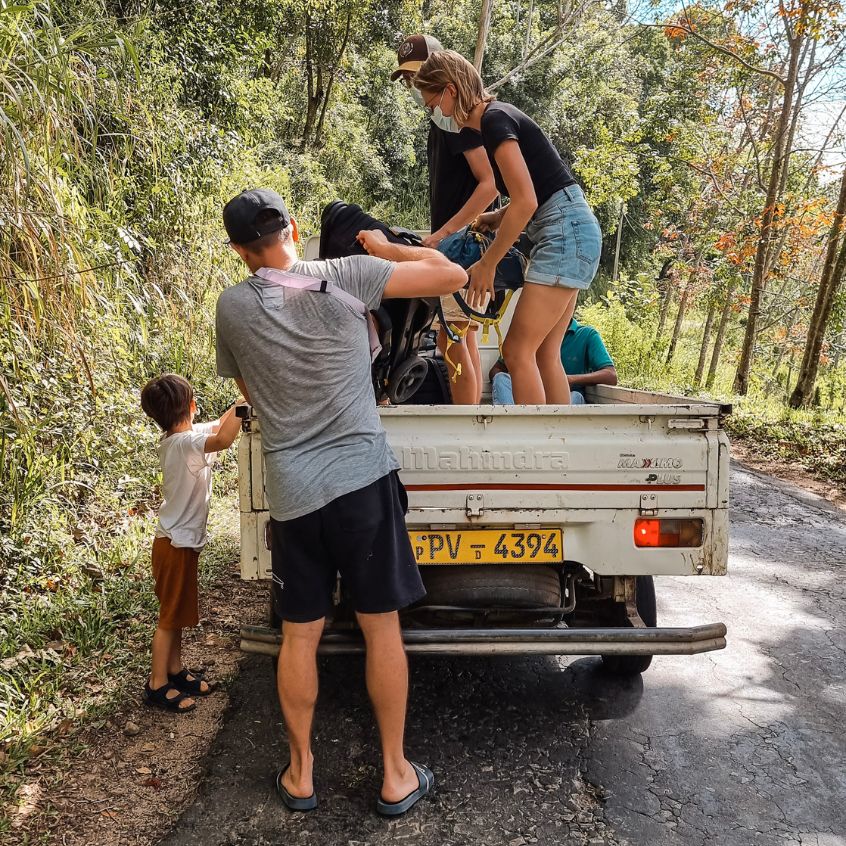 Diyaluma Falls Koslanda Pick Up