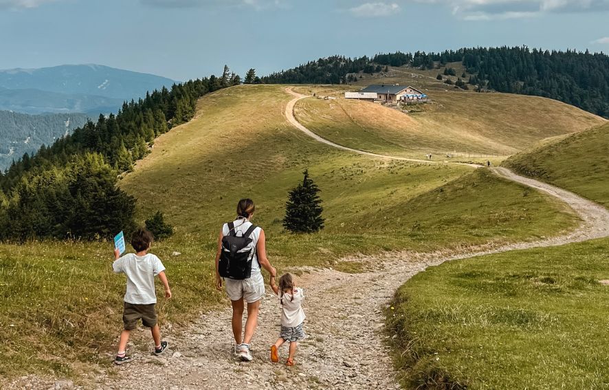 Packliste zum Wandern mit Baby, Kleinkind und Kind Das kommt in unseren Wanderrucksack