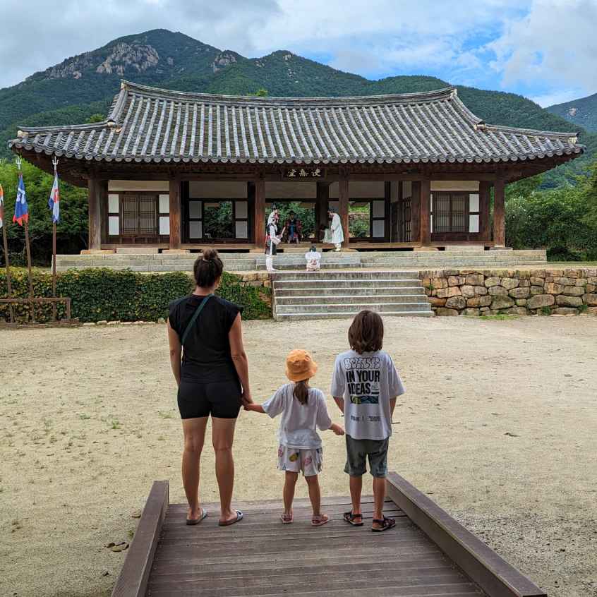 Südkorea Suncheon Naganeupseong Folk Village Kinder