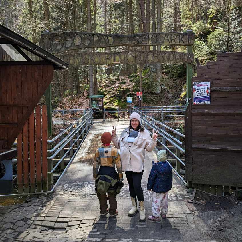  Polen-mit-Kindern-Wandern-Wasserfall