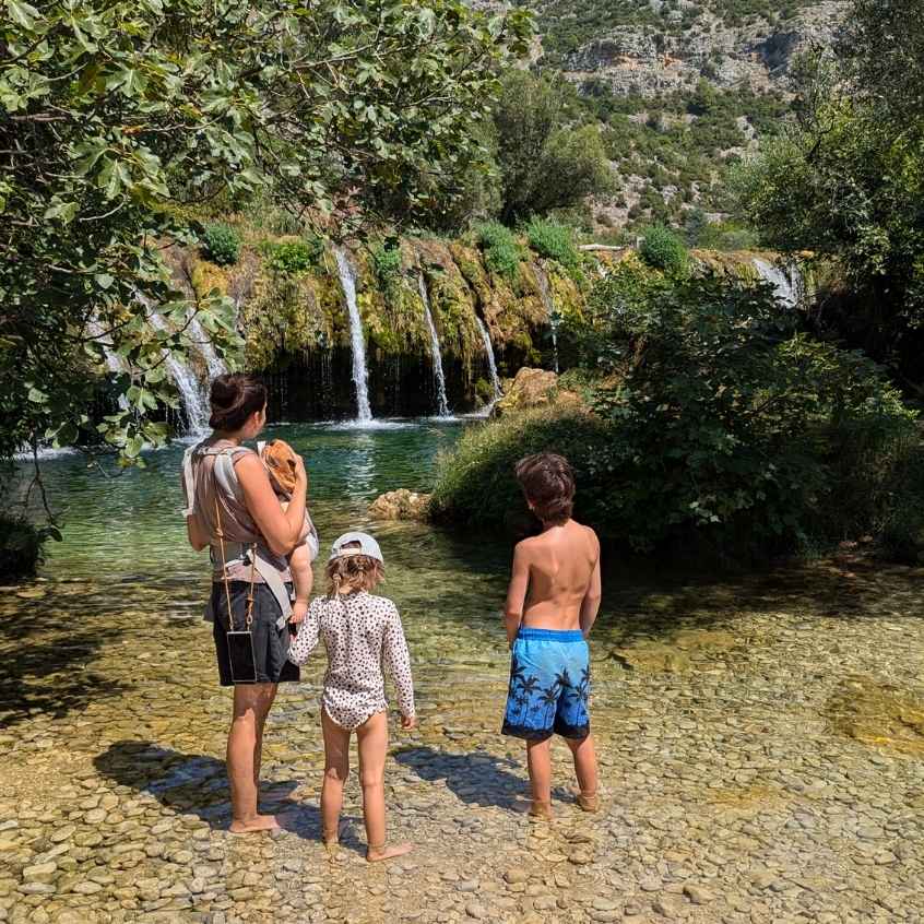 Albanien mit Kindern Camping Stolac Wasserfall Bosnien