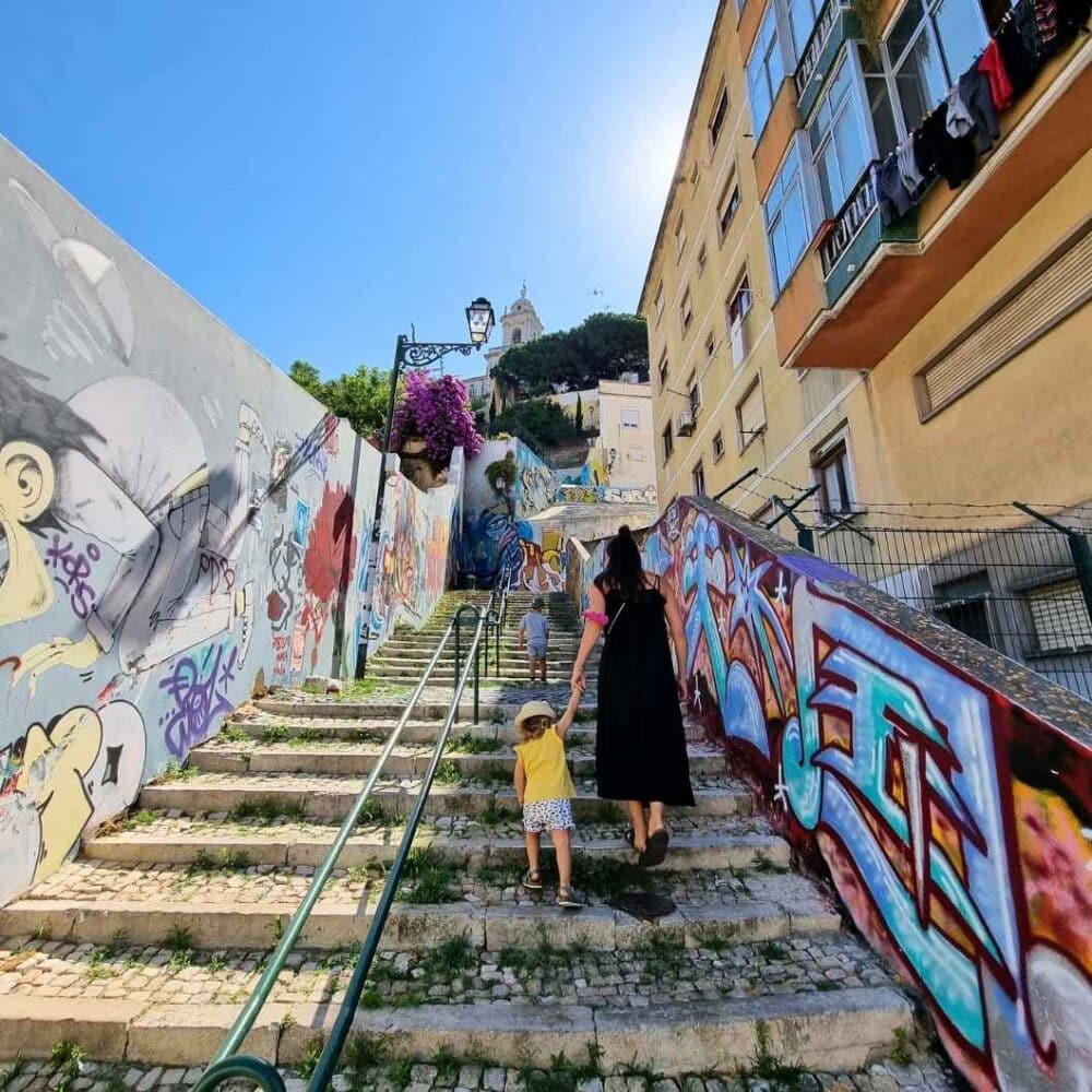 Lissabon mit Kindern Miradouro da Graça Aufgang