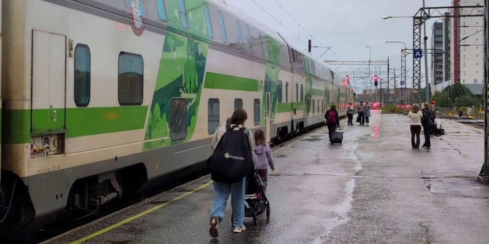 Zugfahren in Finnland mit Kindern